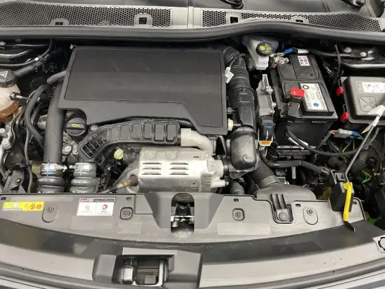 PEUGEOT 2008 II - voiture d'occasion - Photo 19