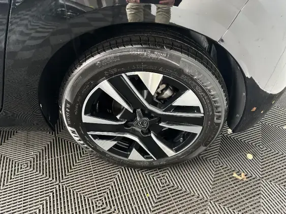 PEUGEOT 208 II - voiture d'occasion - Photo 23