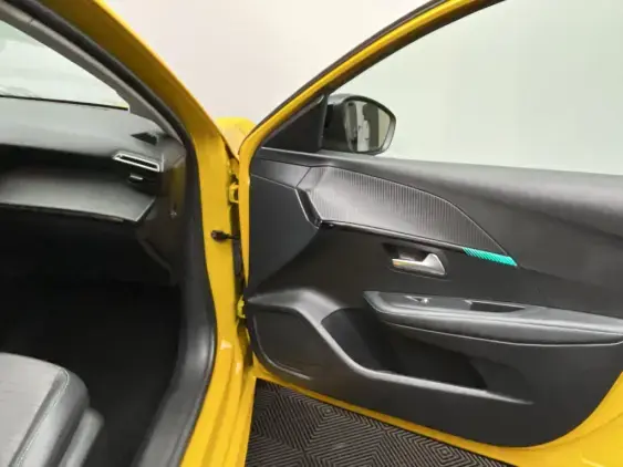 PEUGEOT 208 BUSINESS R II - voiture d'occasion - Photo 20