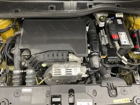 PEUGEOT 208 BUSINESS R II - voiture d'occasion - Photo 21