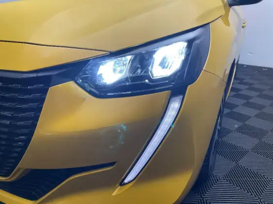 PEUGEOT 208 BUSINESS R II - voiture d'occasion - Photo 22