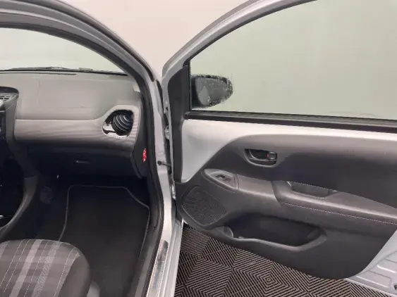 PEUGEOT 108 - voiture d'occasion - Photo 19