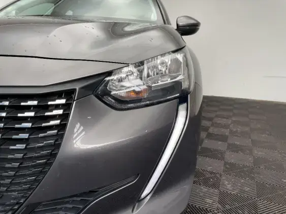 PEUGEOT 208 BUSINESS R II - voiture d'occasion - Photo 22