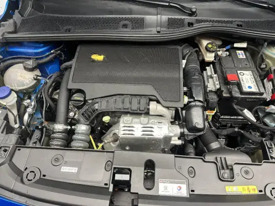 PEUGEOT 208 BUSINESS R II - voiture d'occasion - Photo 20