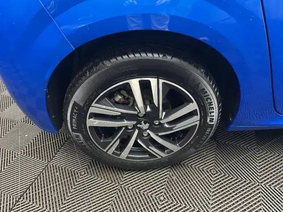 PEUGEOT 208 BUSINESS R II - voiture d'occasion - Photo 24