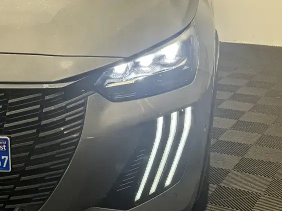 PEUGEOT 208 II - voiture d'occasion - Photo 20