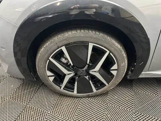 PEUGEOT 208 II - voiture d'occasion - Photo 21