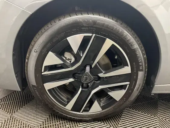 PEUGEOT 208 II - voiture d'occasion - Photo 23