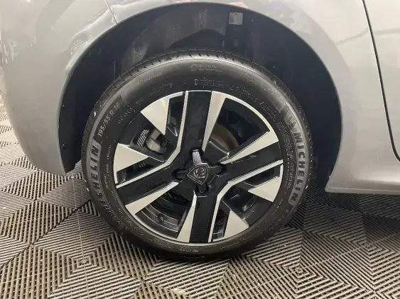 PEUGEOT 208 II - voiture d'occasion - Photo 25