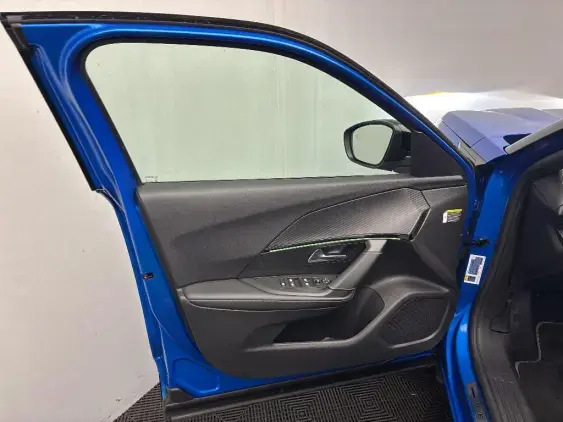 PEUGEOT 2008 II - voiture d'occasion - Photo 18