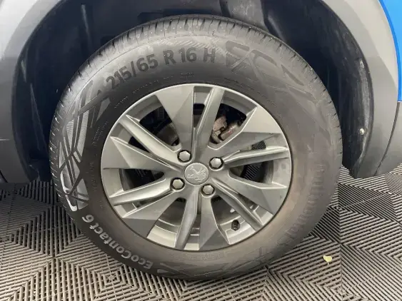 PEUGEOT 2008 II - voiture d'occasion - Photo 24