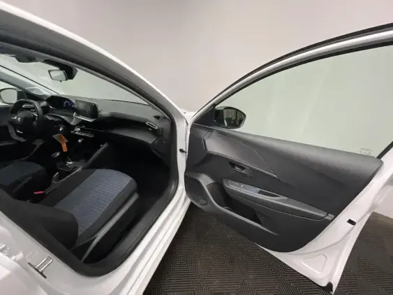 PEUGEOT 208 II - voiture d'occasion - Photo 18