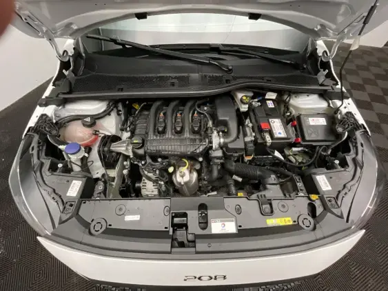 PEUGEOT 208 II - voiture d'occasion - Photo 19