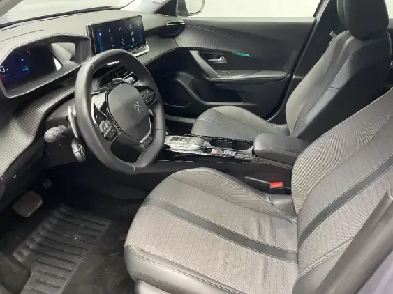 PEUGEOT 2008 II - voiture d'occasion - Photo 18