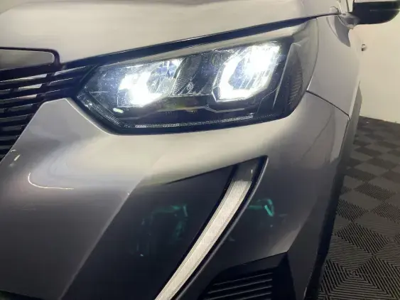 PEUGEOT 2008 II - voiture d'occasion - Photo 22