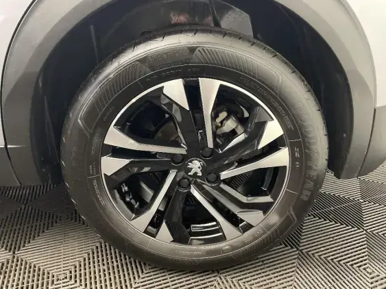 PEUGEOT 2008 II - voiture d'occasion - Photo 24