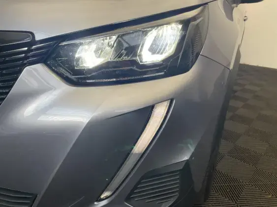 PEUGEOT 2008 II - voiture d'occasion - Photo 22