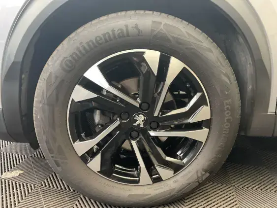 PEUGEOT 2008 II - voiture d'occasion - Photo 23