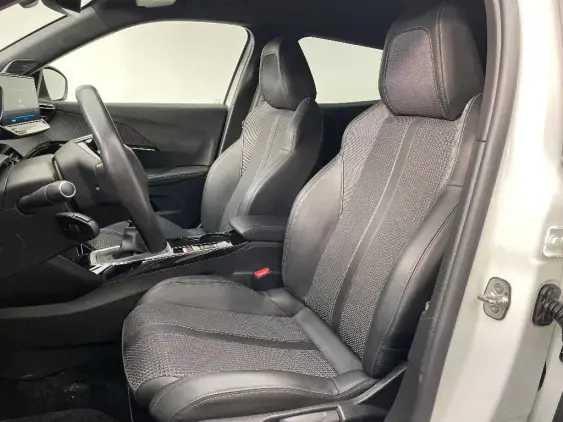 PEUGEOT 2008 II - voiture d'occasion - Photo 18