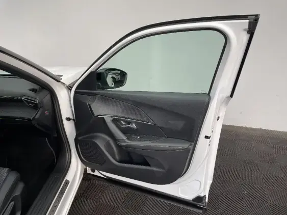 PEUGEOT 2008 II - voiture d'occasion - Photo 20