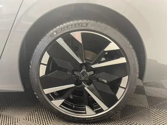 PEUGEOT 308 III - voiture d'occasion - Photo 23