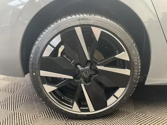 PEUGEOT 308 III - voiture d'occasion - Photo 24