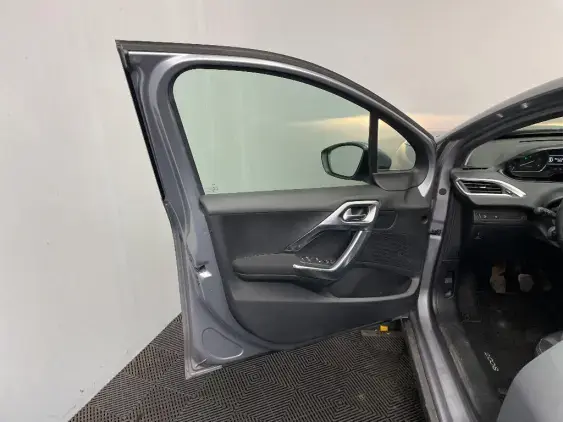 PEUGEOT 2008 - voiture d'occasion - Photo 18