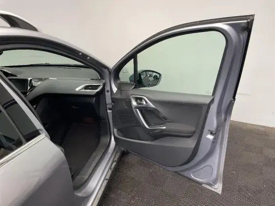 PEUGEOT 2008 - voiture d'occasion - Photo 19