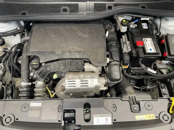 PEUGEOT 208 BUSINESS R II - voiture d'occasion - Photo 20