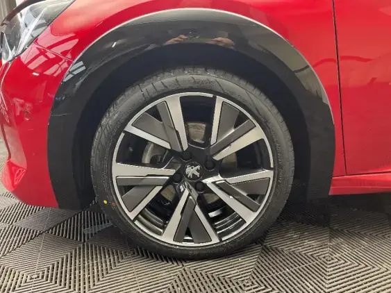 PEUGEOT 208 BUSINESS R II - voiture d'occasion - Photo 22