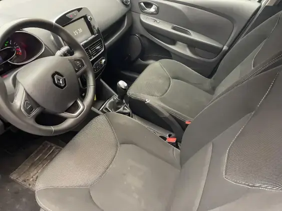 RENAULT CLIO IV - voiture d'occasion - Photo 17