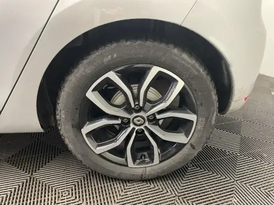 RENAULT CLIO IV - voiture d'occasion - Photo 23