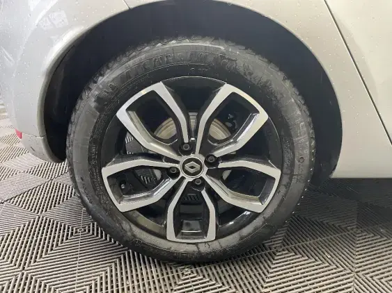 RENAULT CLIO IV - voiture d'occasion - Photo 24