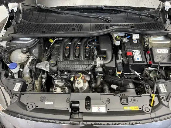 PEUGEOT 208 BUSINESS R II - voiture d'occasion - Photo 19