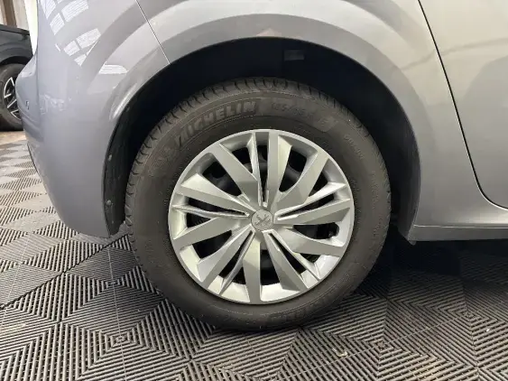 PEUGEOT 208 BUSINESS R II - voiture d'occasion - Photo 23