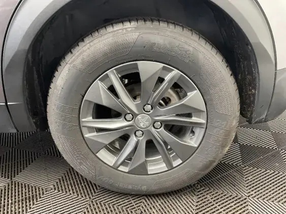 PEUGEOT 2008 II - voiture d'occasion - Photo 24