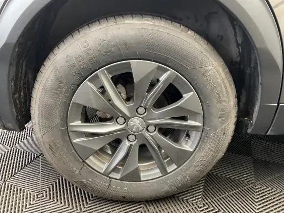 PEUGEOT 2008 II - voiture d'occasion - Photo 25