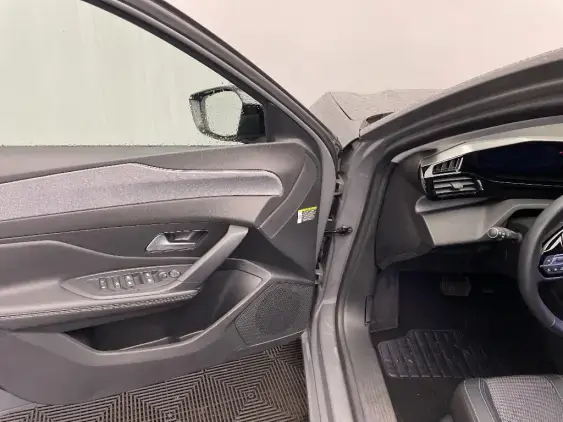 PEUGEOT 308 III - voiture d'occasion - Photo 18