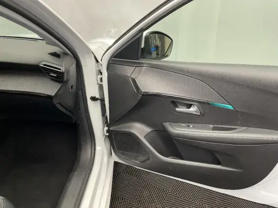 PEUGEOT 208 BUSINESS R II - voiture d'occasion - Photo 20