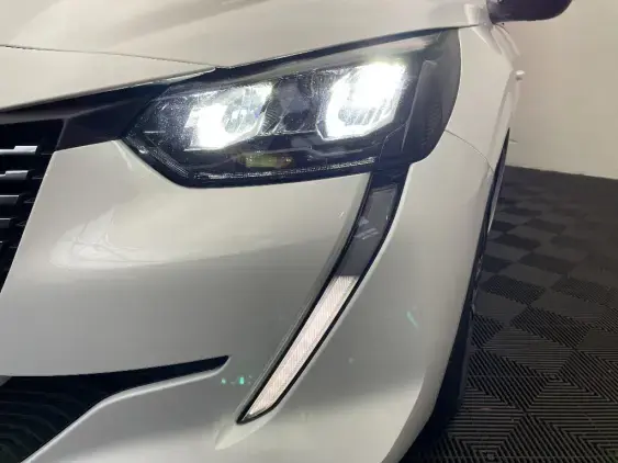 PEUGEOT 208 BUSINESS R II - voiture d'occasion - Photo 22