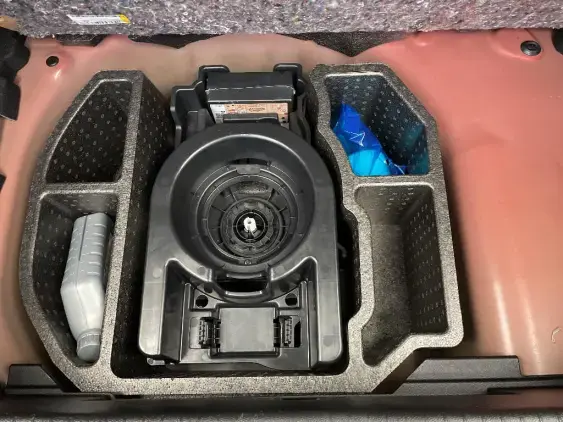 PEUGEOT 208 BUSINESS R II - voiture d'occasion - Photo 17