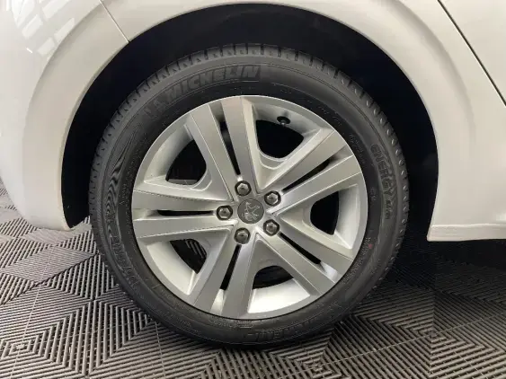 PEUGEOT 208 - voiture d'occasion - Photo 25