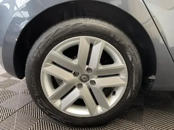 RENAULT CLIO V - voiture d'occasion - Photo 25