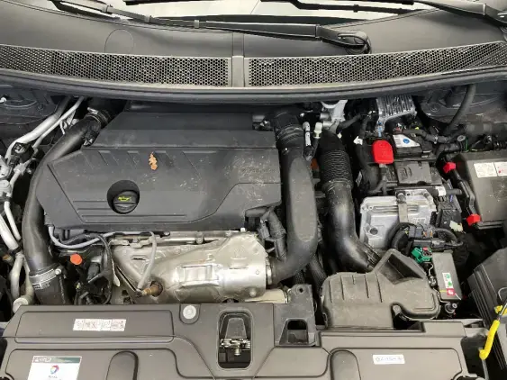 PEUGEOT 3008 II - voiture d'occasion - Photo 21