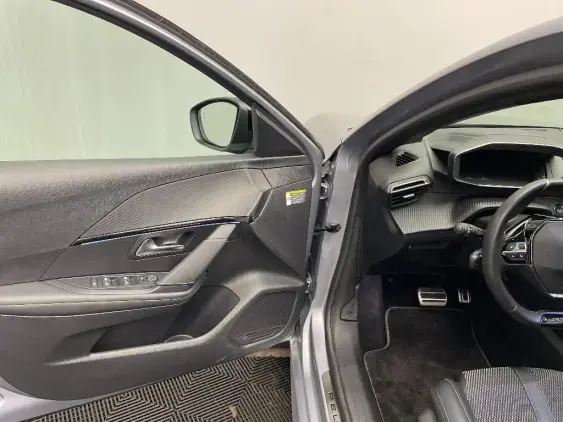 PEUGEOT 208 II - voiture d'occasion - Photo 19