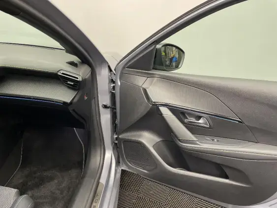 PEUGEOT 208 II - voiture d'occasion - Photo 20