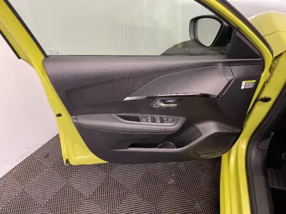 PEUGEOT 208 II - voiture d'occasion - Photo 18