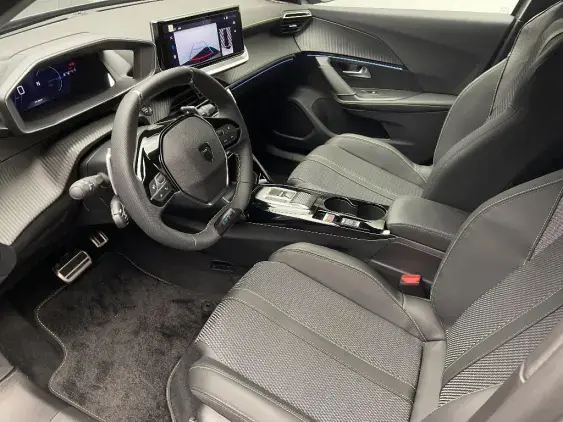 PEUGEOT 2008 II - voiture d'occasion - Photo 17