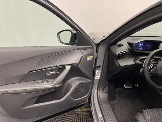 PEUGEOT 2008 II - voiture d'occasion - Photo 18