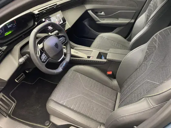 PEUGEOT 308 III - voiture d'occasion - Photo 18